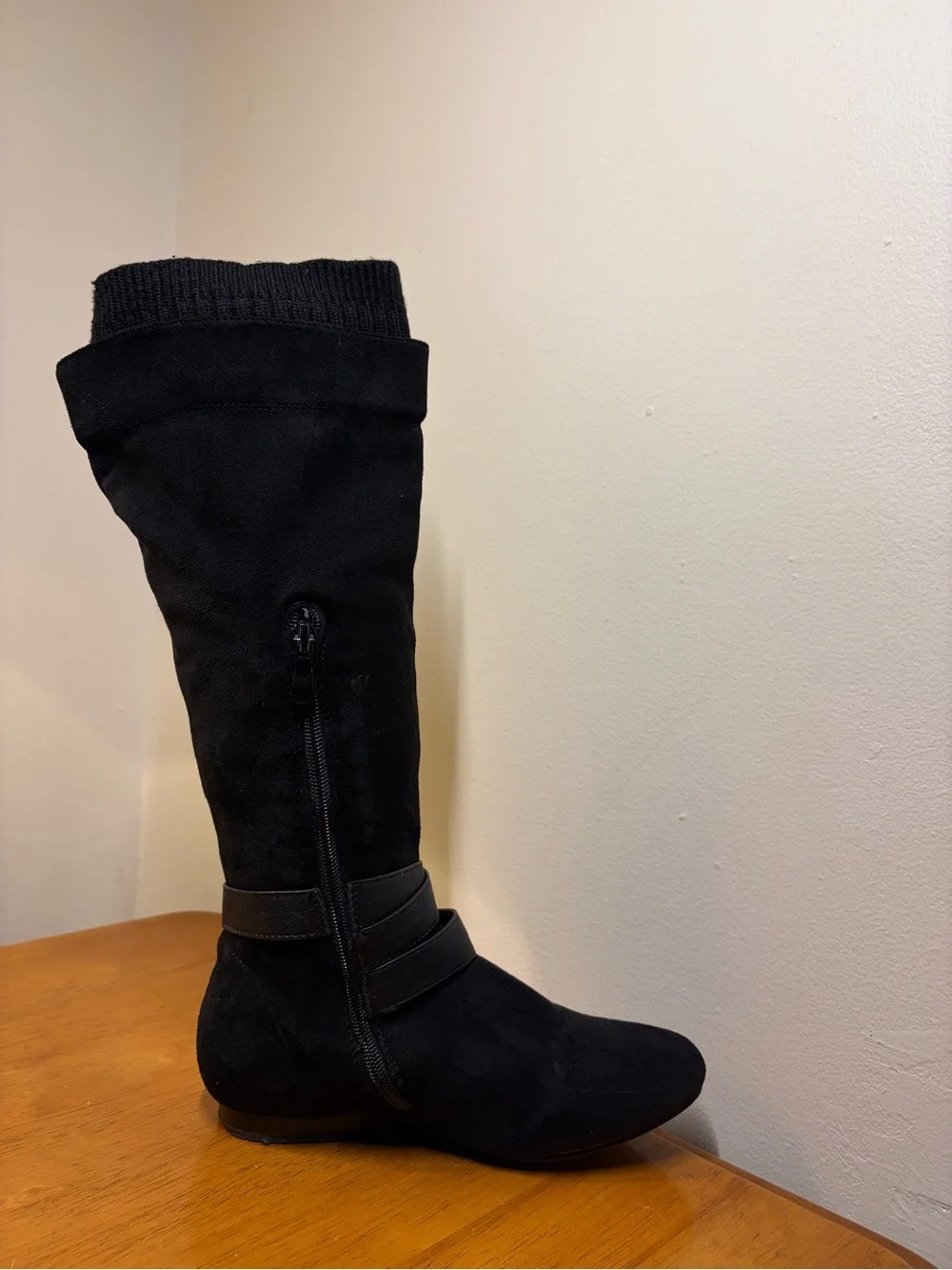 Classic Black Knee-High Women's Boots
